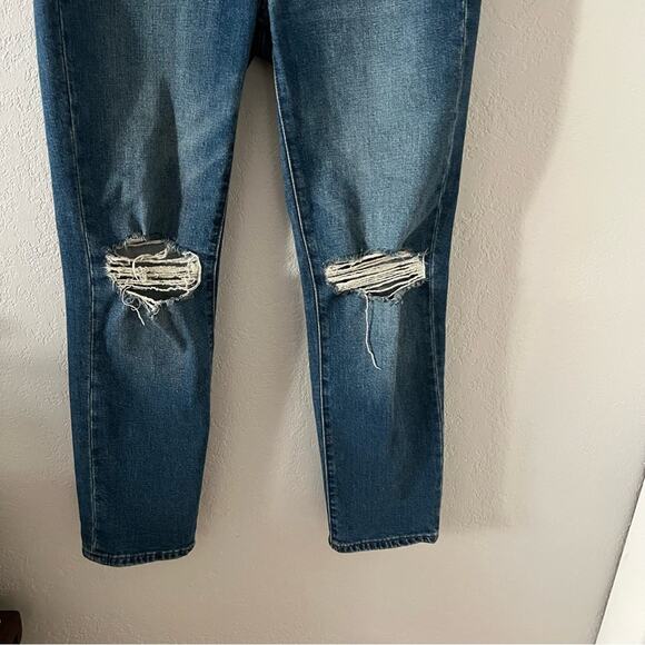 Madewell The Perfect Vintage Crop Jean in Gooding Wash: Knee-Rip Edition - Picture 4 of 10
